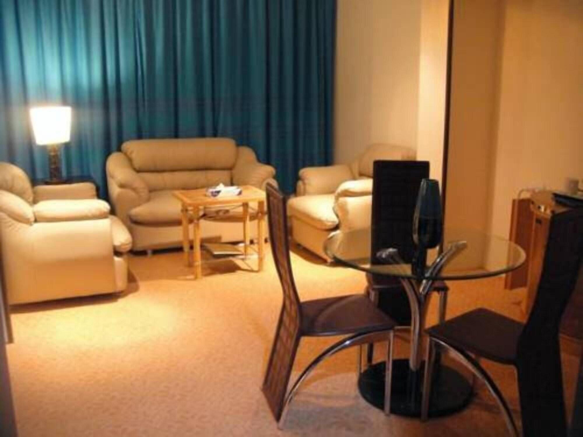 Renad Hotel Аман Екстериор снимка