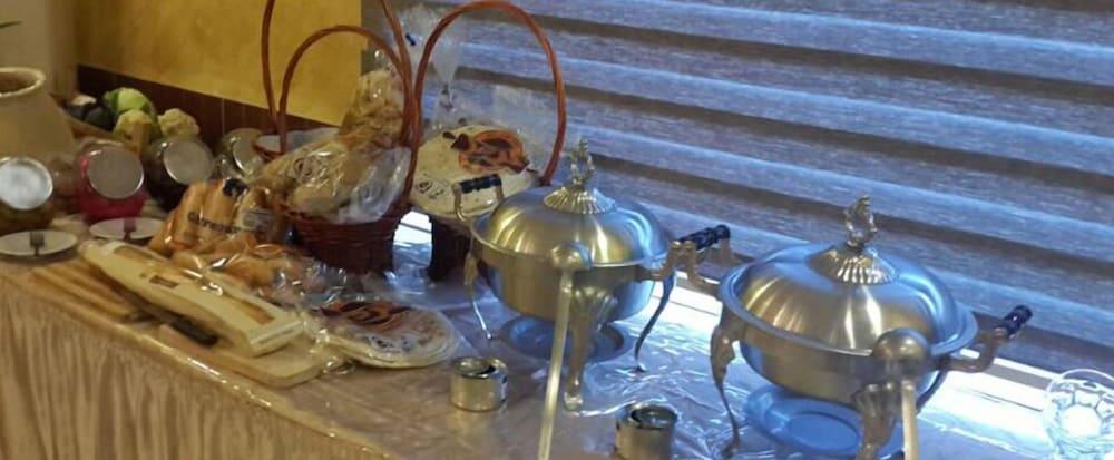 Renad Hotel Аман Екстериор снимка