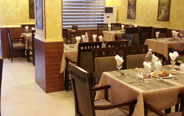 Renad Hotel Аман Екстериор снимка