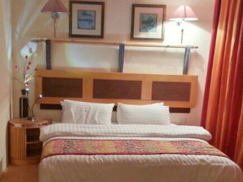 Renad Hotel Аман Екстериор снимка