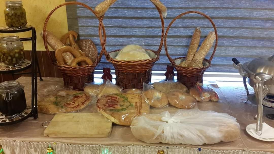 Renad Hotel Аман Екстериор снимка
